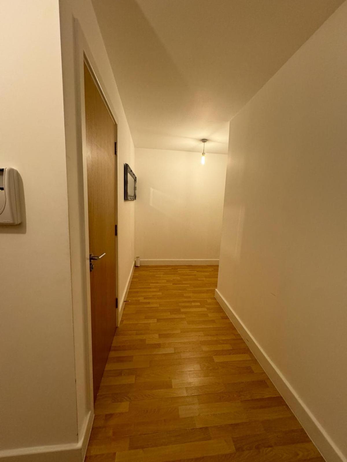 Spacious 2 Bedrooms Apartment In Stratford London Exterior photo